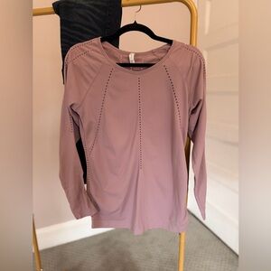 Athleta Mauve Long Sleeve Athletic Top Laser Cut Ventilation Size Medium